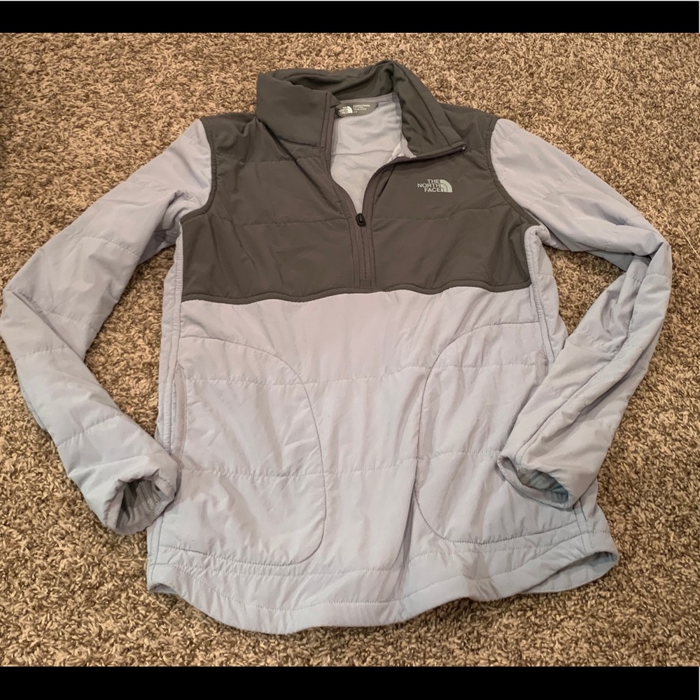 TNF Mountain quarter snap